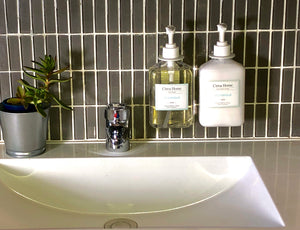 Pump Bottle Handy Holder Soap Sanitiser Wall Mounted Bracket Handiproduct –  HANDIPRODUCT