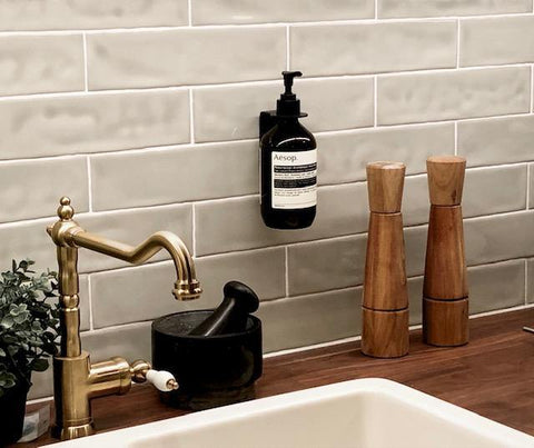 An elegant Australian designed wall-mounted Pump Bottle holder for liquid Hand Soaps, Sanitisers and Shampoo.  Suits 500ml to 1 litre brands, including AESOP, Sukin, ecoya, Thankyou, Ikea Ekoln and many others.  Available in stylish Stainless Steel, Matt Black, White and Brushed Brass. Just $19.95 In Stock now!